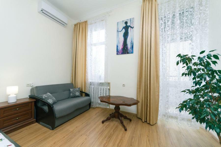 Apartment On Saksahanskoho Street كييف المظهر الخارجي الصورة